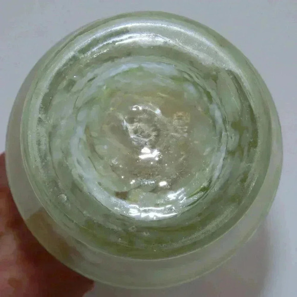 Vintage Swirled Stretch Pulled Green Glass Vase - Picture 6 of 6